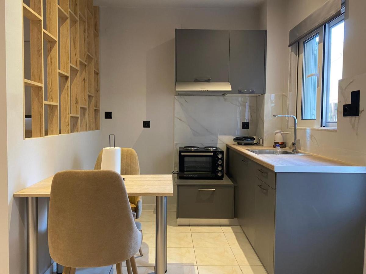 Downtown Corner Apartman Kalamáta Kültér fotó